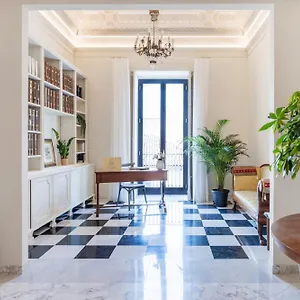 https://bnb-palazzo-costarelli.taorminaitalyhotels.com